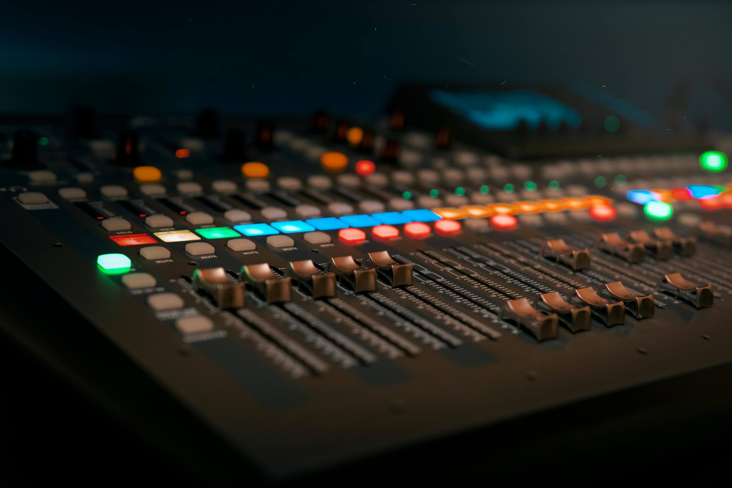 mixer-pexels-dmitry-demidov-515774-3784566